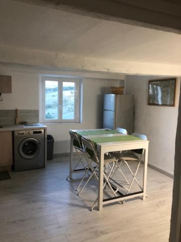 Le Petit Saint Clair Apartment Trigance Exterior photo